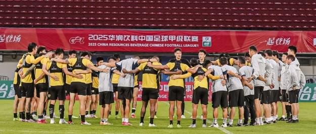 九游体育-CBA篮球看足球比赛视频：篮球迷如何看足球比赛视频？